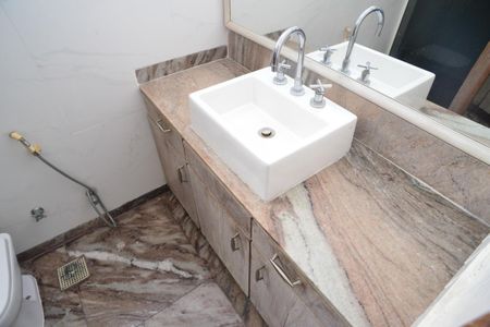 Apartamento à venda com 246m², 3 quartos e 3 vagasBanheiro Suíte