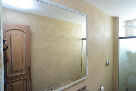 Banheiro Social de apartamento à venda com 3 quartos, 246m² em Barra da Tijuca, Rio de Janeiro