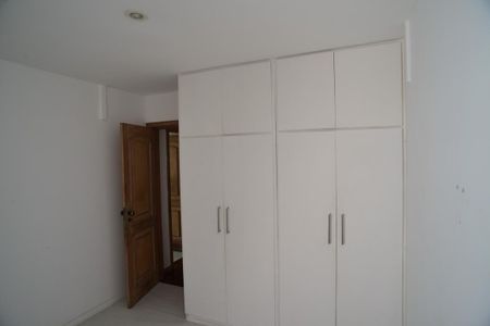 Apartamento à venda com 246m², 3 quartos e 3 vagasQuarto