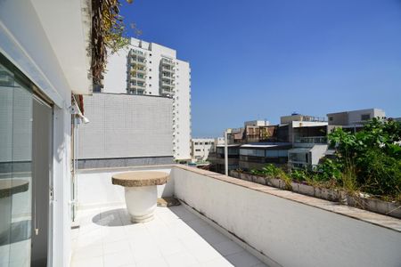 Apartamento à venda com 246m², 3 quartos e 3 vagasCobertura