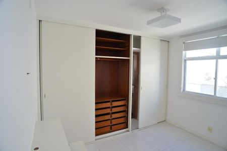 Apartamento à venda com 246m², 3 quartos e 3 vagasSuíte