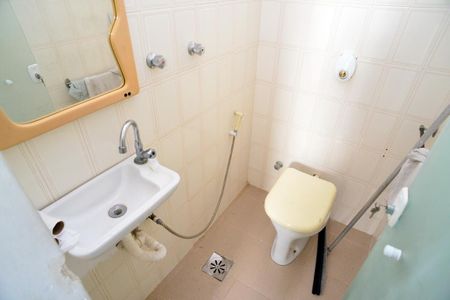 Apartamento à venda com 246m², 3 quartos e 3 vagasBanheiro de Serviço