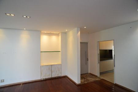 Apartamento à venda com 246m², 3 quartos e 3 vagasSala