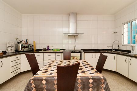Cozinha de casa para alugar com 2 quartos, 95m² em Vila Santa Terezinha (zona Norte), São Paulo
