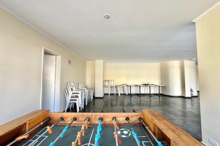 Apartamento à venda com 67m², 2 quartos e sem vagaÁrea comum - Salão de festas