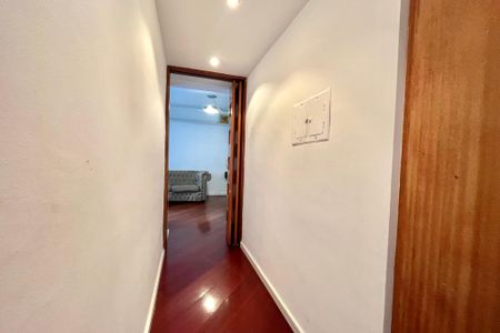 Apartamento à venda com 67m², 2 quartos e sem vagaCorredor