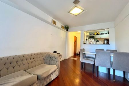 Apartamento à venda com 67m², 2 quartos e sem vagaSala