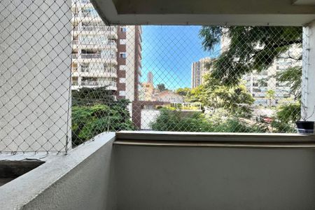 Apartamento à venda com 67m², 2 quartos e sem vagaVaranda