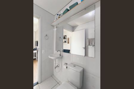 Apartamento à venda com 60m², 2 quartos e 1 vaga Apartamento à venda com 60m², 2 quartos e 1 vagaBanheiro 2