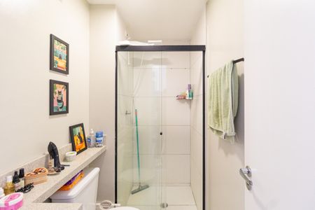 Banheiro de apartamento para alugar com 1 quarto, 38m² em Bonfim, Osasco