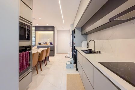 Apartamento à venda com 130m², 3 quartos e 2 vagasCozinha