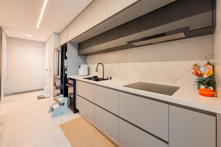 Apartamento à venda com 130m², 3 quartos e 2 vagasCozinha