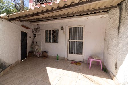 Casa para alugar com 50m², 2 quartos e sem vagaQuintal e Área de Serviço