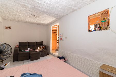 Sala/Quarto 1 de casa para alugar com 2 quartos, 50m² em Padre Miguel, Rio de Janeiro