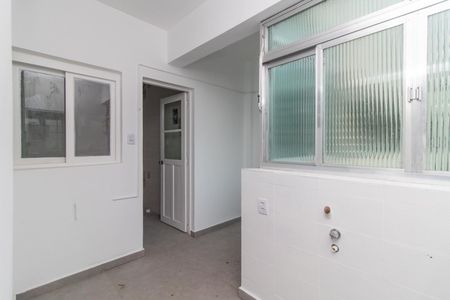 Apartamento à venda com 130m², 3 quartos e sem vagaÁrea de Serviço