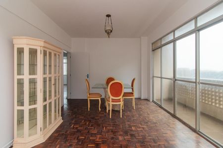 Apartamento à venda com 130m², 3 quartos e sem vagaSala
