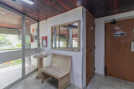 Apartamento à venda com 63m², 1 quarto e sem vaga Apartamento à venda com 63m², 1 quarto e sem vagaHall social