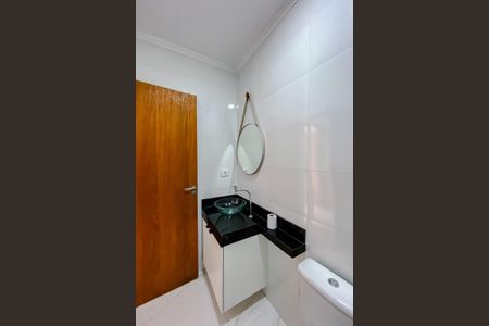 Casa para alugar com 120m², 3 quartos e 2 vagasBanheiro social