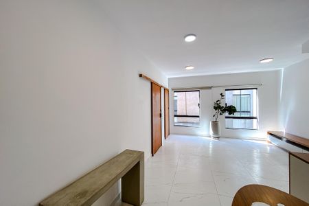 Casa para alugar com 120m², 3 quartos e 2 vagasSala