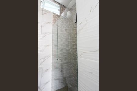 Banheiro de kitnet/studio para alugar com 1 quarto, 50m² em São Salvador, Belo Horizonte