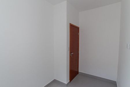 Quarto 2 de apartamento para alugar com 2 quartos, 42m² em Vila Nova Mazzei, São Paulo