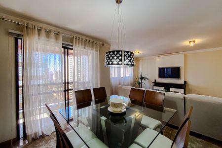 Apartamento para alugar com 130m², 3 quartos e 3 vagas Apartamento para alugar com 130m², 3 quartos e 3 vagasSala