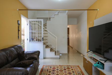 Casa à venda com 160m², 3 quartos e 2 vagasSala