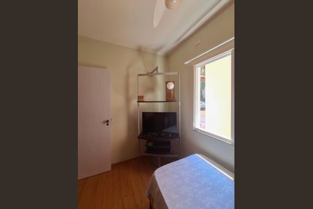 Casa à venda com 200m², 3 quartos e 3 vagas Casa à venda com 200m², 3 quartos e 3 vagasQuarto 2