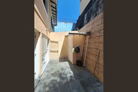 Casa à venda com 200m², 3 quartos e 3 vagas Casa à venda com 200m², 3 quartos e 3 vagasQuintal