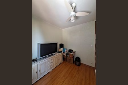 Casa à venda com 200m², 3 quartos e 3 vagas Casa à venda com 200m², 3 quartos e 3 vagasQuarto 1