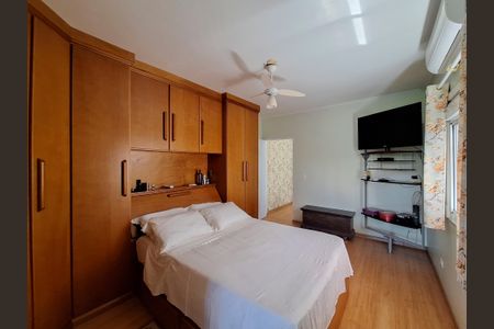 Casa à venda com 200m², 3 quartos e 3 vagas Casa à venda com 200m², 3 quartos e 3 vagasQuarto 3