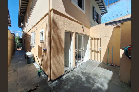 Casa à venda com 200m², 3 quartos e 3 vagas Casa à venda com 200m², 3 quartos e 3 vagasQuintal