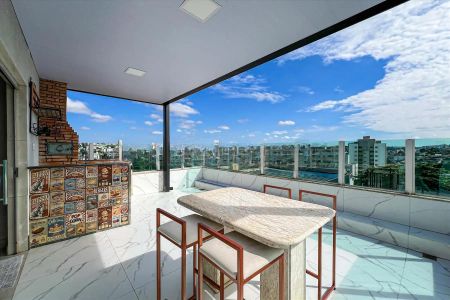 Apartamento para alugar com 200m², 4 quartos e 2 vagas