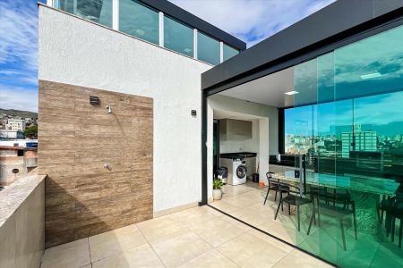 Apartamento para alugar com 200m², 4 quartos e 2 vagas