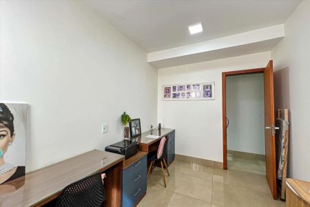 Apartamento para alugar com 200m², 4 quartos e 2 vagas