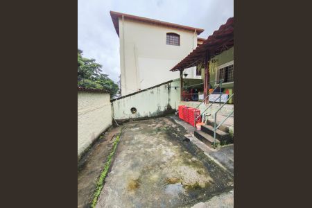 Casa à venda com 360m², 6 quartos e 4 vagas Casa à venda com 360m², 6 quartos e 4 vagasCasa 3