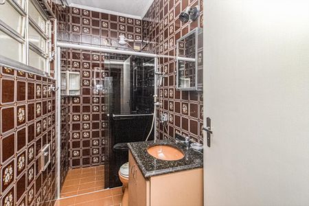Casa à venda com 228m², 3 quartos e 5 vagasbanheiro social_1