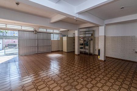 Casa à venda com 228m², 3 quartos e 5 vagassalão de festas e garagem_1