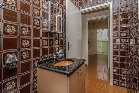 Casa à venda com 228m², 3 quartos e 5 vagasbanheiro social_3