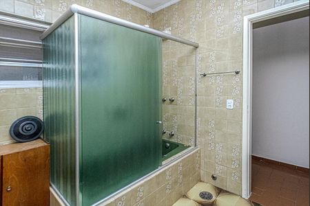 Casa à venda com 228m², 3 quartos e 5 vagasbanheiro social com banheira_3