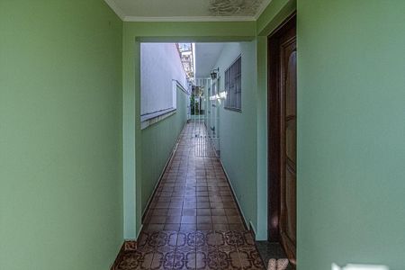 Casa à venda com 228m², 3 quartos e 5 vagashall de entrada e corredor lateral_1