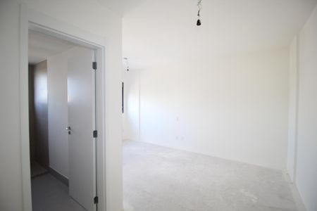 Apartamento à venda com 93m², 3 quartos e 2 vagasSuíte 1