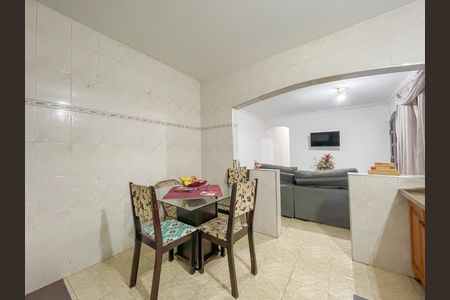 Casa à venda com 220m², 3 quartos e 2 vagas Casa à venda com 220m², 3 quartos e 2 vagasCozinha (Casa 1)