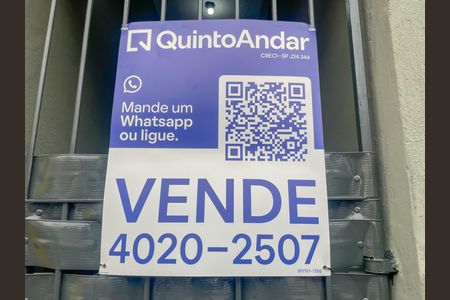 Casa à venda com 220m², 3 quartos e 2 vagas Casa à venda com 220m², 3 quartos e 2 vagasPlaca