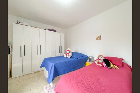 Casa à venda com 220m², 3 quartos e 2 vagas Casa à venda com 220m², 3 quartos e 2 vagasQuarto 1 (Casa 1)
