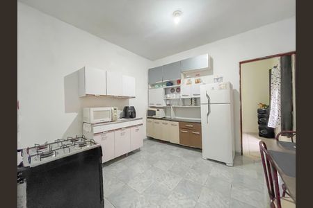 Casa à venda com 220m², 3 quartos e 2 vagas Casa à venda com 220m², 3 quartos e 2 vagasCozinha (Casa 2)