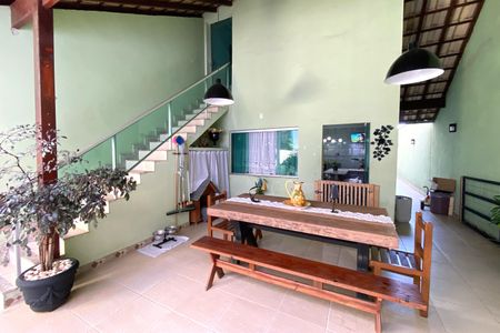 Casa para alugar com 300m², 4 quartos e 4 vagas Casa para alugar com 300m², 4 quartos e 4 vagasÁrea coberta