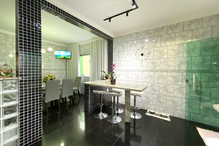 Casa para alugar com 300m², 4 quartos e 4 vagas Casa para alugar com 300m², 4 quartos e 4 vagasCozinha