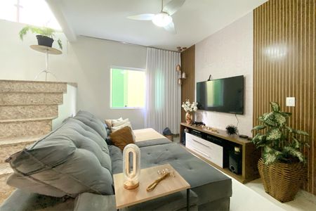 Casa para alugar com 300m², 4 quartos e 4 vagas Casa para alugar com 300m², 4 quartos e 4 vagasSala de Estar