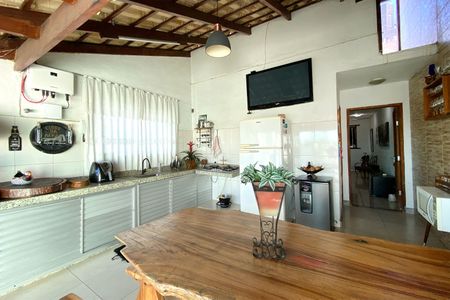 Casa para alugar com 300m², 4 quartos e 4 vagas Casa para alugar com 300m², 4 quartos e 4 vagasEspaço Gourmet